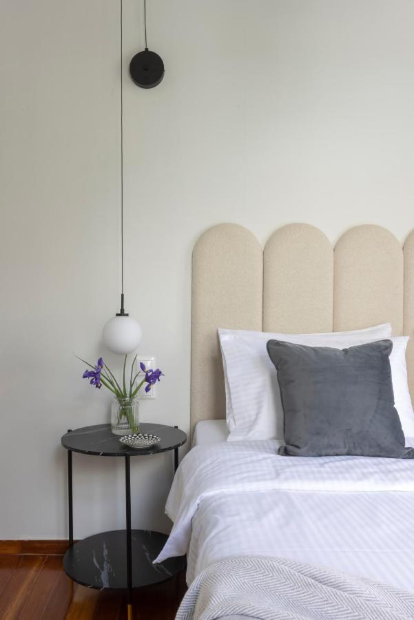 Acropolis 3br 9ppl 10 Minutes Metro&museum * Athens